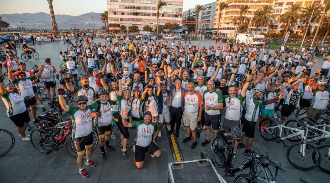 "Dünya Mirası Yolunda" İzmir'de pedal çevirdiler