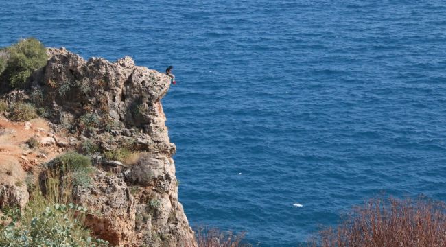 Falezlerde korkutan anlar