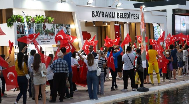 Fuarda Bayraklı'ya yoğun ilgi