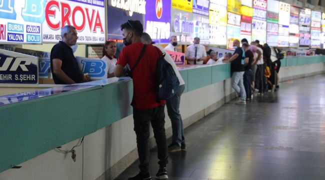 İzmir'de 18 yaşından küçüklere otobüs ve uçak bileti satışı yasaklandı