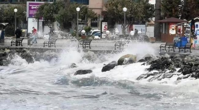 Kuzey Ege'de fırtına uyarısı