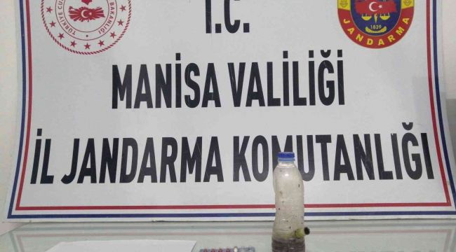 Manisa'da uyuşturucu içerken yakalandılar