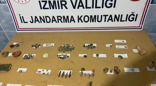 Evini müzeye çevirmiş: 165 parça tarihi eser ele geçti