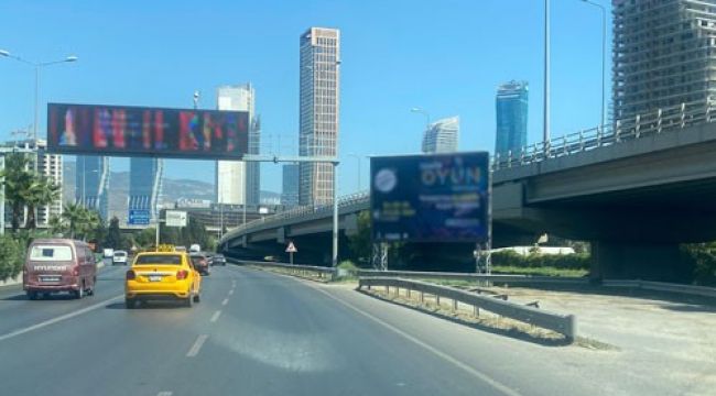 İzmir'de her yer reklam panosuyla doldu!