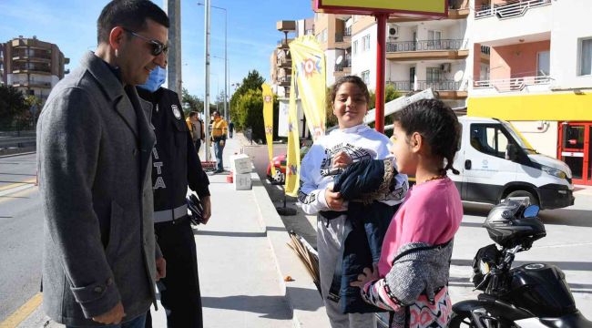 Kuşadası'nda köprülü kavşaklara butonlu yaya geçidi geliyor