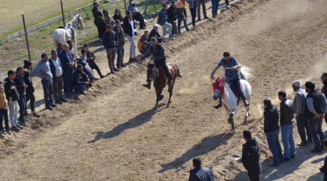 Nazilli'de Rahvan At Yarışları nefesleri kesti