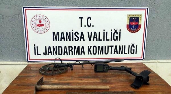 Jandarma'dan kaçak kazı yapan 2 kişiye suçüstü 