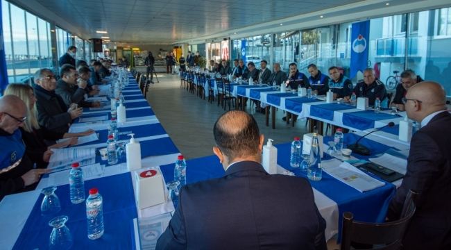 İzmir'de çocuk dilencilerin önüne geçilecek