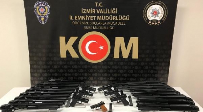 İzmir'de silah kaçakçılarına operasyon; 3 gözaltı