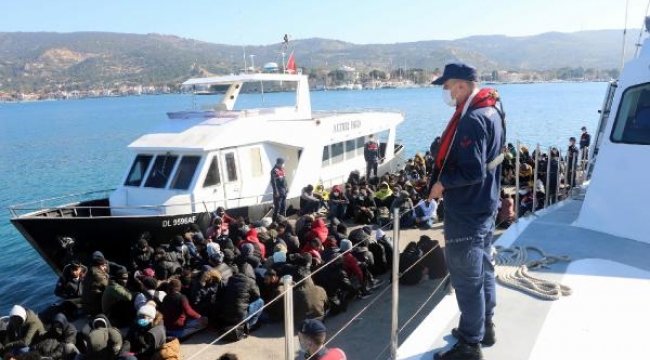 Göçmenler rotasını İtalya'ya çevirdi