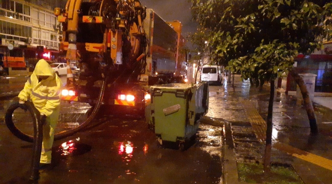 İzmir'de 106 su baskını ihbarı geldi