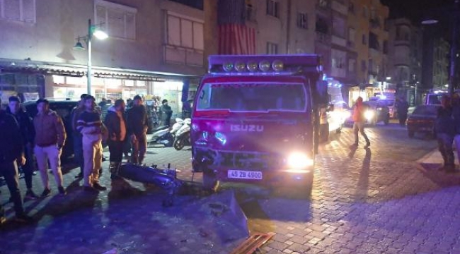 Kamyonet ile motosiklet çarpıştı: 1 ölü, 1 yaralı 