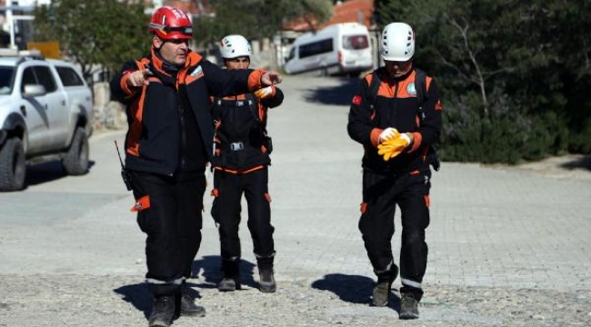 Mahalle afet gönüllüleri, sertifikalı arama kurtarma ekibi oldu