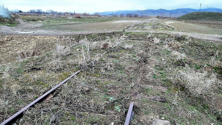 Osmanlı'dan kalma tren yolunu çaldılar