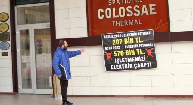 Pamukkale'de otelleri elektrik çarptı