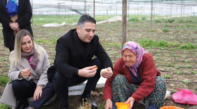 Başkan Kayalar'dan 'ekmeğini topraktan çıkartan kadınlar'a ziyaret