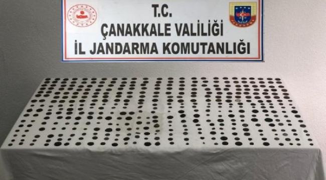 Çanakkale'de 406 tarihi sikke ele geçirdi