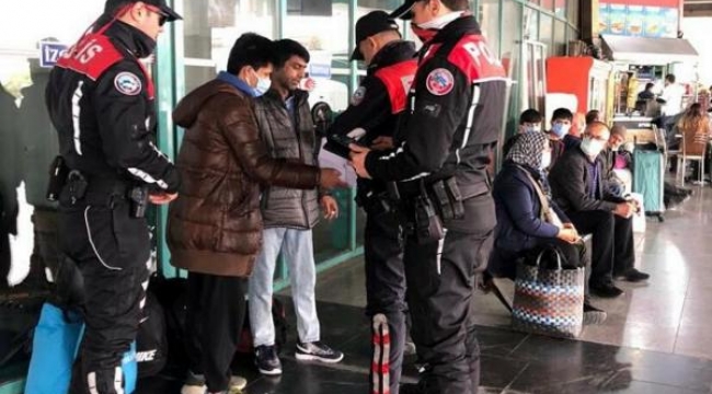 İzmir polisinden otogar denetimi