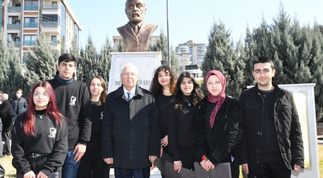 Karabağlar, İstiklal Marşı'nın 101. yılını kutladı