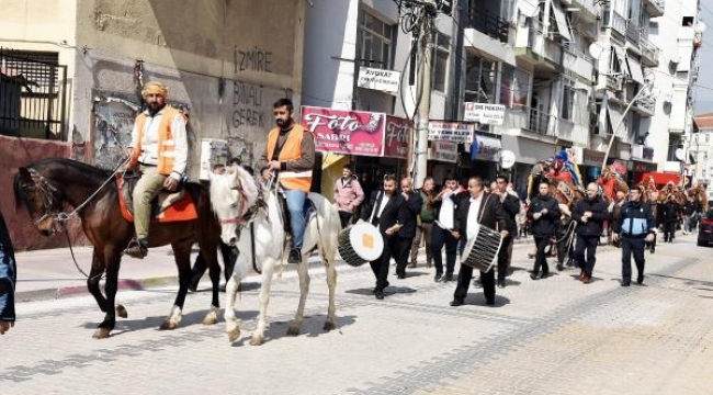 Menemen'deki deve gösterisine Türkiye'den ünlü develer katılacak