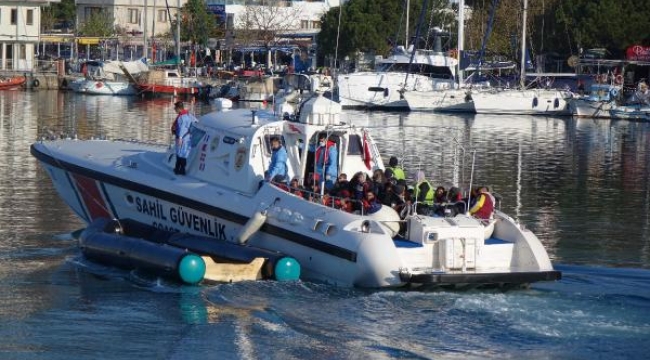 Ayvacık açıklarında 57 kaçak göçmen kurtarıldı