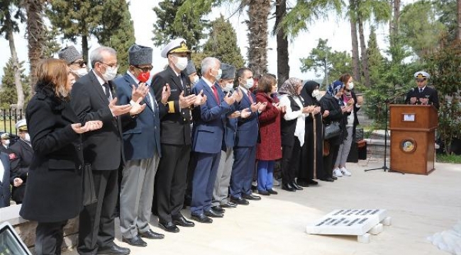 Çanakkale'de, Dumlupınar Denizaltısı şehitleri anıldı