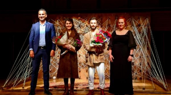 Hülya-Özdemir Nutku Uluslararası İzmir Tiyatro Festivali başladı