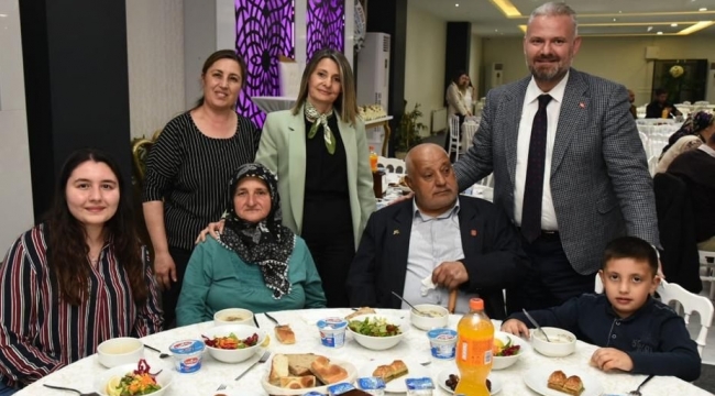 Menemen'de Başkan Pehlivan, şehit yakınları ve gazileri ağırladı