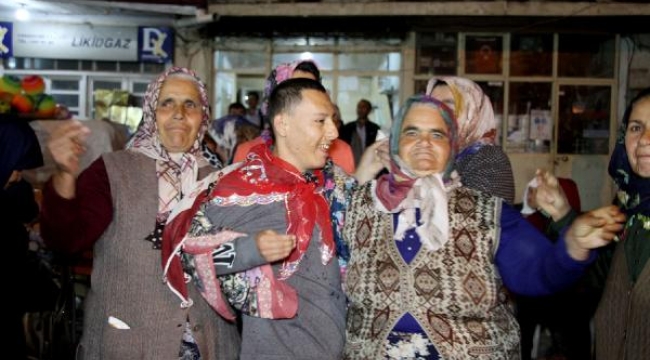 Manisa'da engelliler için 'asker eğlencesi' düzenlendi