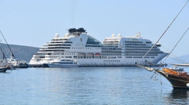 Seabourn Encore, Bodrum'a 268 turist getirdi