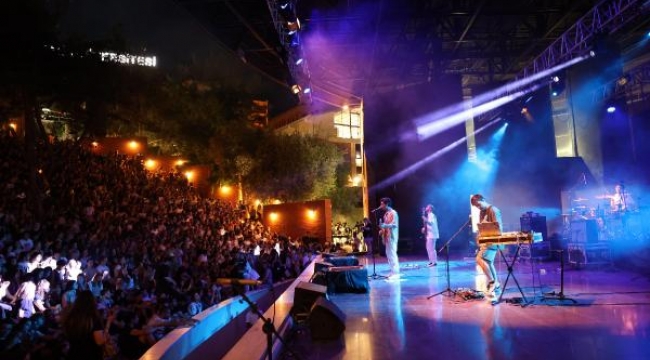 İzmir Ekonomi Üniversitesi'nde şenlik coşkusu