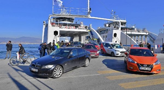 İzmir'de araba vapuru tarifesine zam