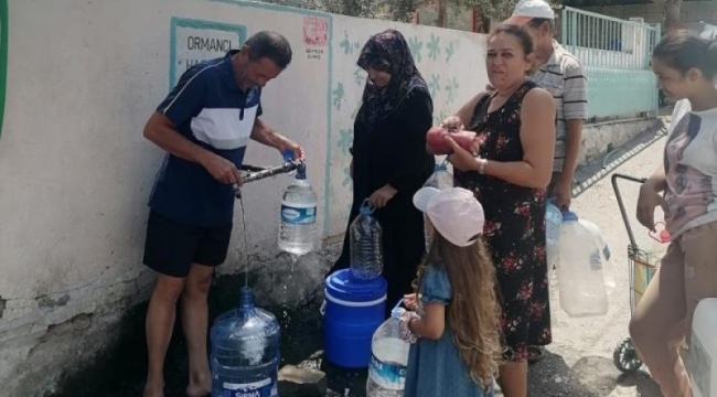 Dikili'de su çilesi: Bidonlarla kuyruğa girdiler