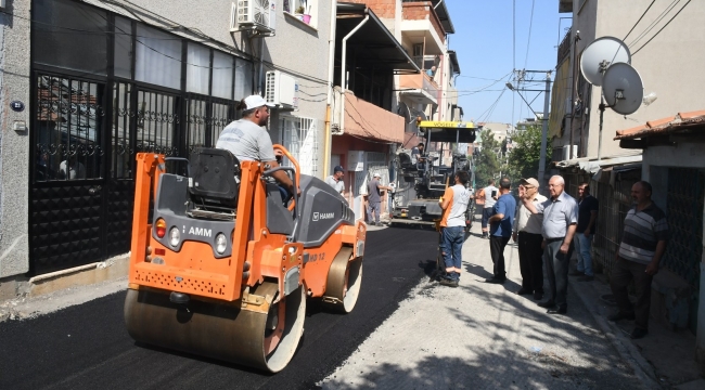 Karabağlar'da asfaltlamalar son hızla sürüyor! Muhtarlardan teşekkür