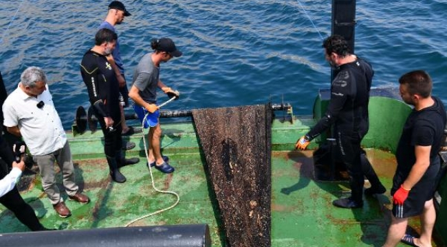 Marmara'dan 2 futbol sahası büyüklüğünde hayalet ağ çıkarıldı