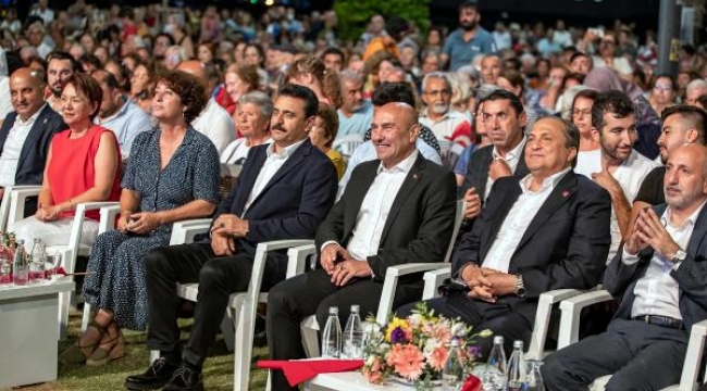 Soyer: Cumhuriyetimizin ikinci yüzyılını demokrasi güneşiyle aydınlatacağız