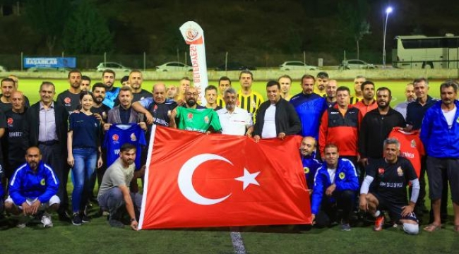 Uşak'ta '100. Yıl Masterler Futbol Turnuvası'