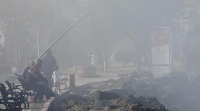 Çanakkale'de boğaz trafiğine 'sis' engeli