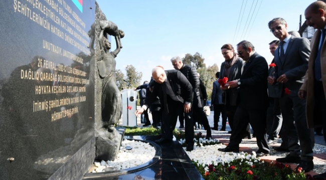 Hocalı'da katledilenler ve deprem felaketinde yaşamını yitirenler anıldı