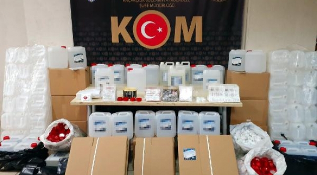 İzmir'de tonlarca ele geçirildi! Ölüm kolileri