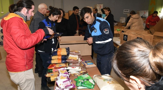 Karabağlar'da yardımların teslim edileceği adresler yayınlandı