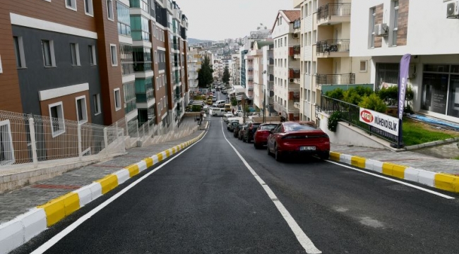 Kuşadası Belediyesi 22 sokağın 8'ini yeniledi, 18'i bitmek üzere