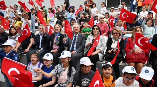 Karabağlar Belediyesi'nden geleneksel 23 Nisan şenliği