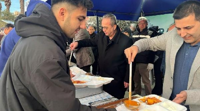 Kuşadalılar, belediyenin düzenlediği iftar yemeğinde buluştu