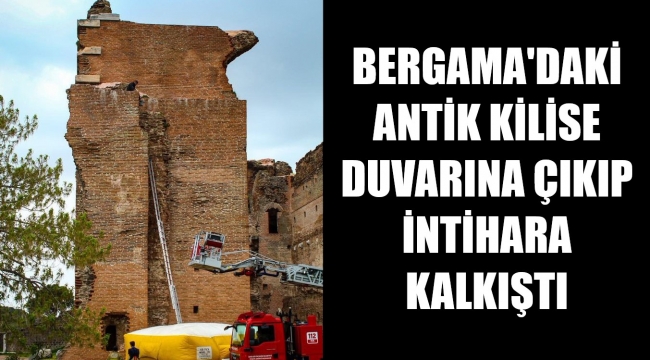 Roma Kilisesi duvarından atlamaya kalktı