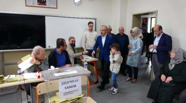 AK Parti'li Turan oyunu Çanakkale'de kullandı