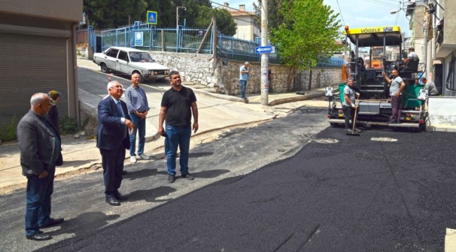 Başkan Selvitopu mahallelerde asfaltlama çalışmalarını denetledi