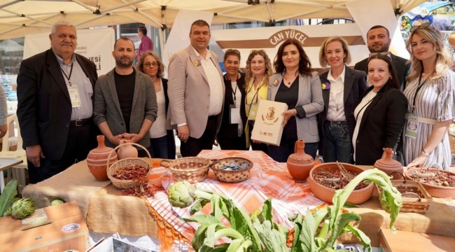 Seferihisar'da Yerel Tohum Takas Şenliği büyük ilgi gördü