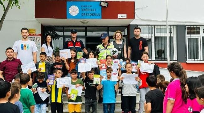 Soma'da jandarmadan öğrencilere trafik eğitimi