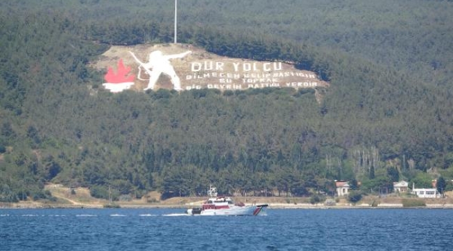 Çanakkale'de teknede 83 kaçak göçmen ile 2 organizatör yakalandı